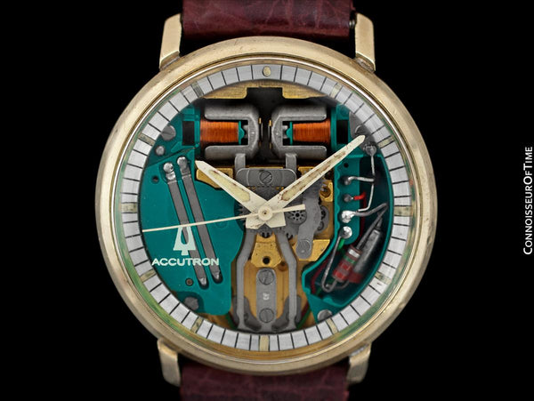 analog (アナログ) 2006年AUTUMN Vol.13 SEIKO 5Y66-0AB0 Silver Day Date Men's Quartz Watch JAPAN