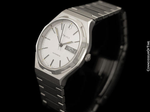 1982 Bulova "Vacheron & Constantin Overseas" Design Vintage Mens Ref. 12092 Full Size Sports Watch - Stainless Steel