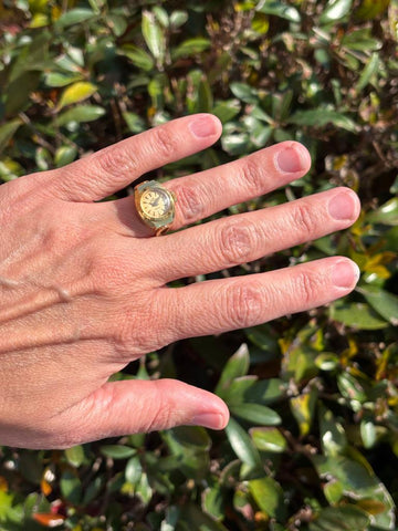 1960's Swiss Vintage Ladies Original Ring Form Watch - 18K Gold