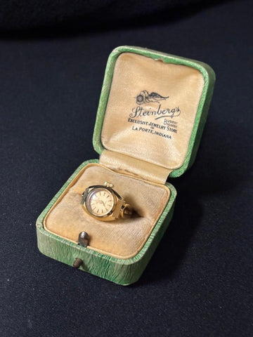 1960's Swiss Vintage Ladies Original Ring Form Watch - 18K Gold