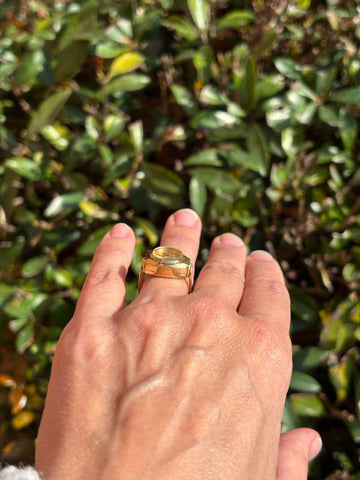 1960's Swiss Vintage Ladies Original Ring Form Watch - 18K Gold