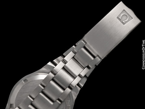 1970's Omega Geneve Vintage Retro Full Size Day Date Mens Watch - Stainless Steel