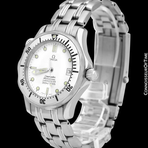 Omega Seamaster Midsize 300M White (James Bond Style) Professional Automatic Divers Watch Ref. 2552.20, Stainless Steel
