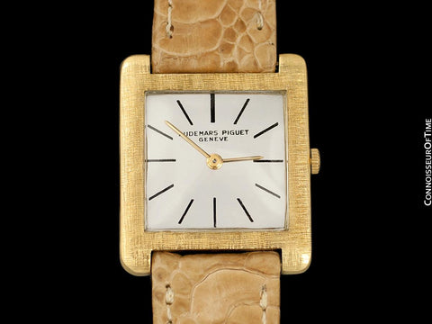 1963 Audemars Piguet "Extra-Flat" Vintage Mens Midsize Watch - 18K Gold