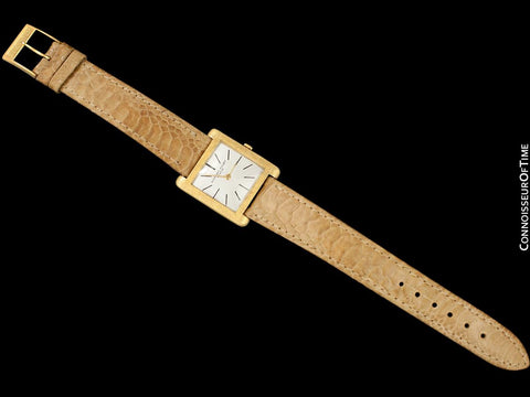 1963 Audemars Piguet "Extra-Flat" Vintage Mens Midsize Watch - 18K Gold