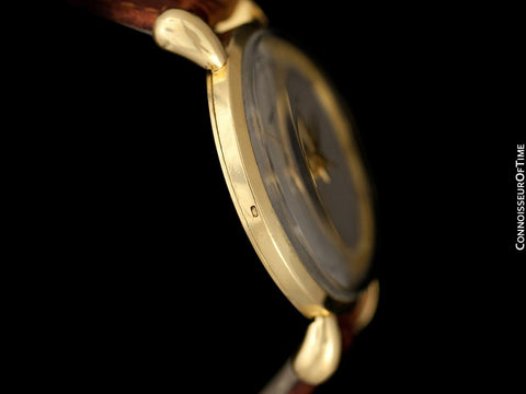 1946 Jaeger-LeCoultre Vintage Large Mens Watch With Tear Drop Lugs - 18K Gold