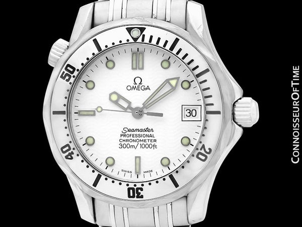Omega Seamaster Midsize 300M White (James Bond Style) Professional Automatic Divers Watch Ref. 2552.20, Stainless Steel