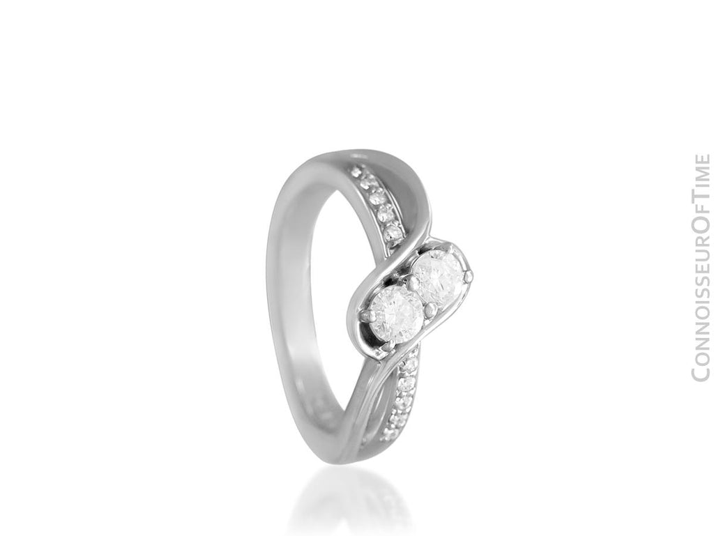 Silver Ring For Women In Single Wing Design Embellished With Multi-Coloured  Mother Of Pearls