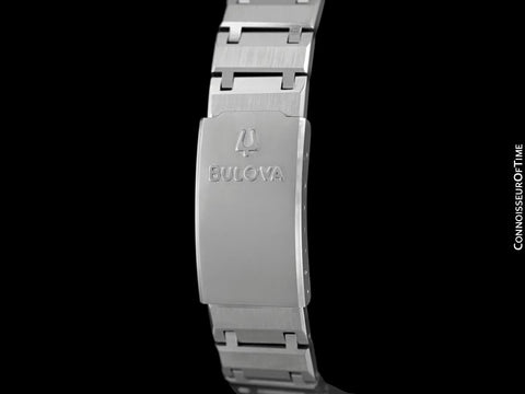 1974 Bulova Accutron Vintage Day Date Retro Mens Bracelet Watch, Stainless Steel - New-Old-Stock